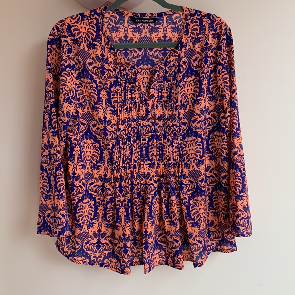 KAS flowy top, front placket pleats, washable, size L, never worn.
